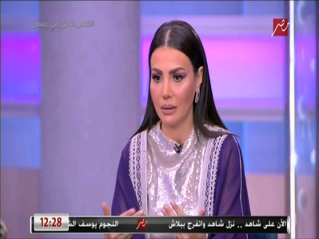  الفنانة دينا فؤاد