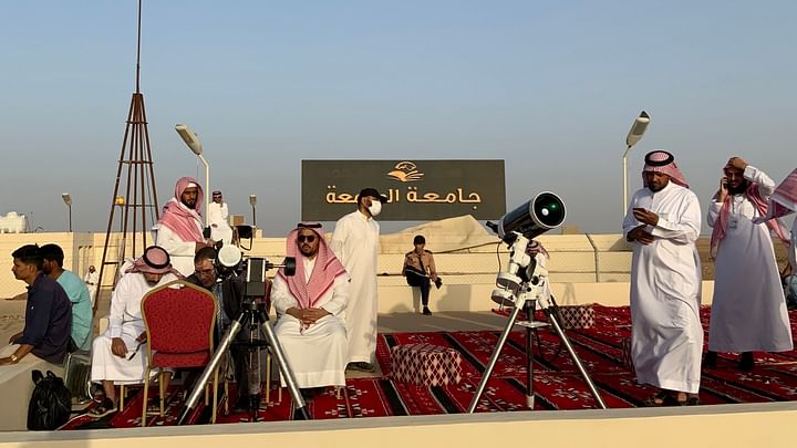 جانب من عمليات الرصد 