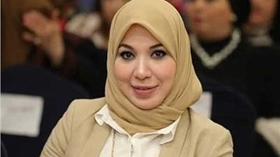 النائبة دينا هلالي ، عضو مجلس الشيوخ