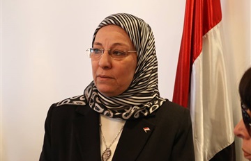 ناهد العشري وزير القوى العاملة السابق