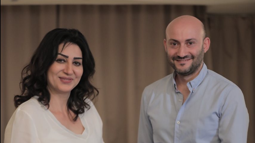 الفنانة وفاء عامر مع الزميل محمد نبيل 