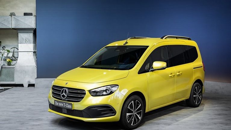 بالصور .. شاهد احدث حافلة صغيرة من مرسيدس " T CLASS" 