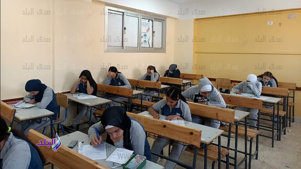 امتحانات الفصل الدراسي الثاني