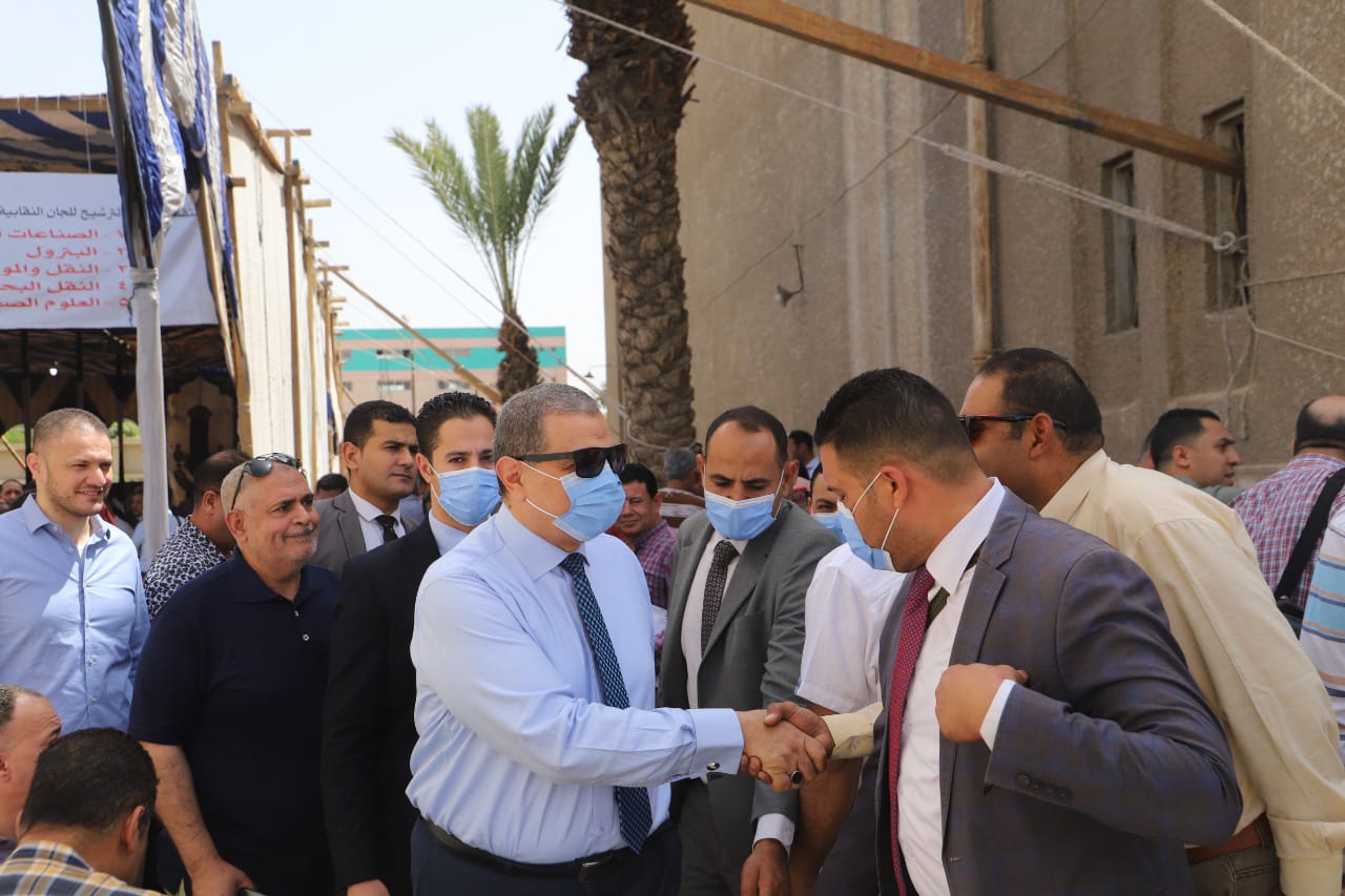 وزير القوى العاملة
