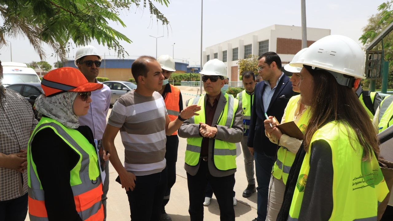 فريق عمل شركة اتحاد البلديات الهولندية 