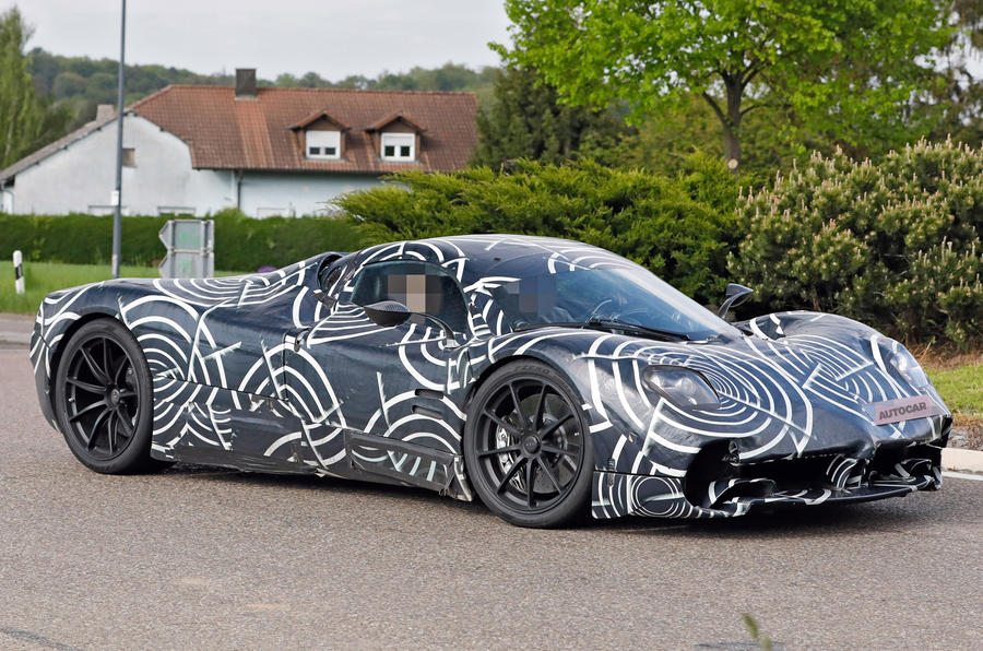 باجاني تطرح C10 موديل 2023 كبديل لسيارة Huayra الحالية.. صور