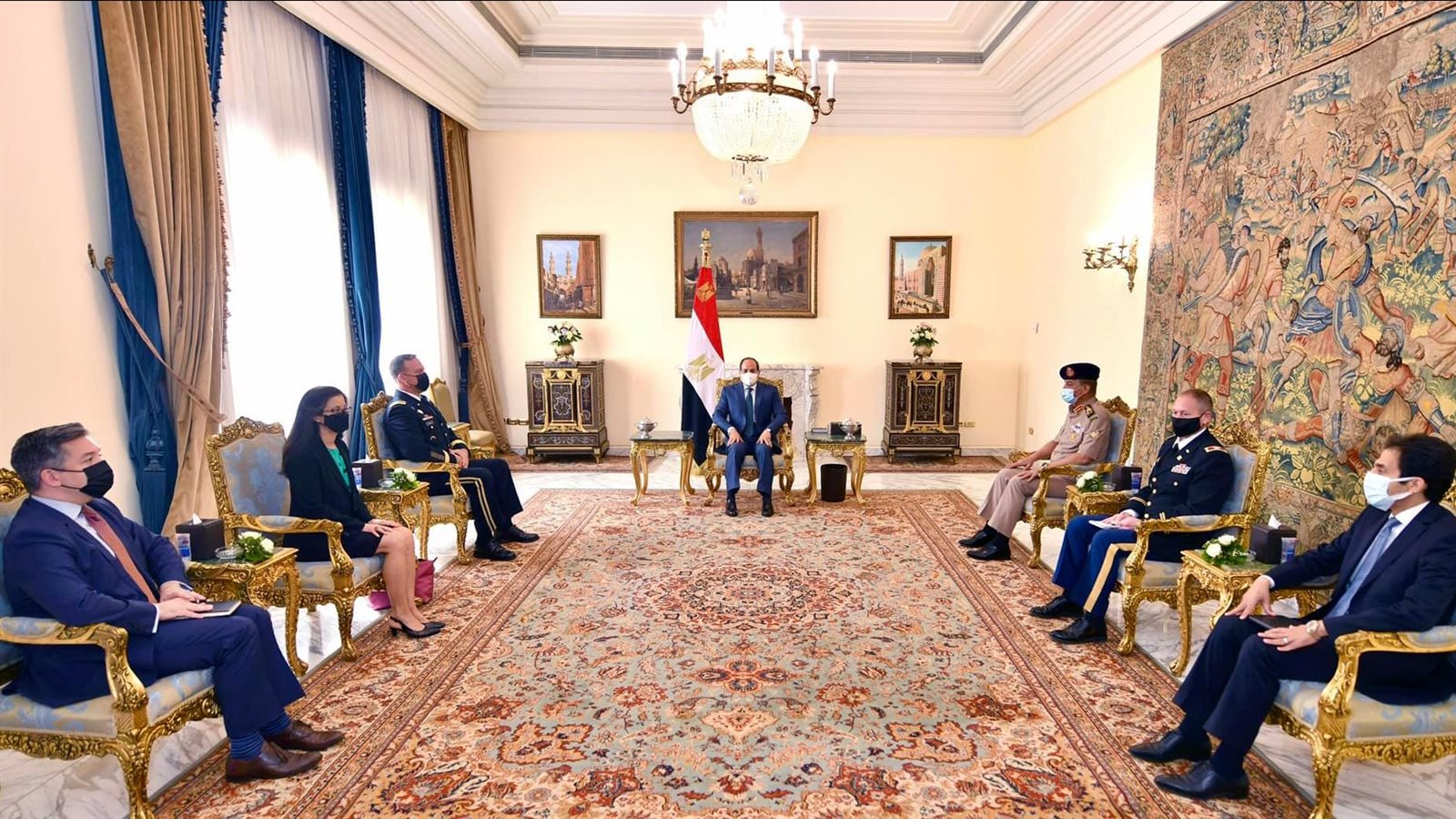 الرئيس السيسي مع قائد القيادة المركزية الأمريكية