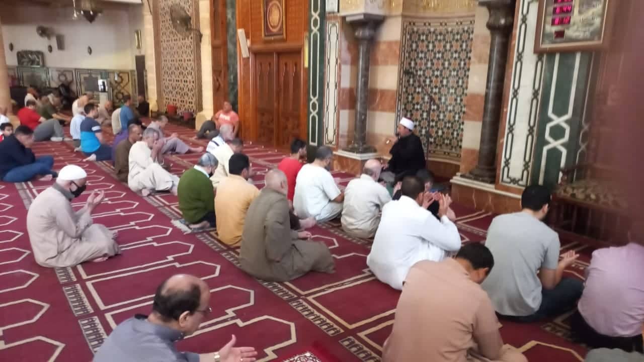 عودة المساجد إلى طبيعتها