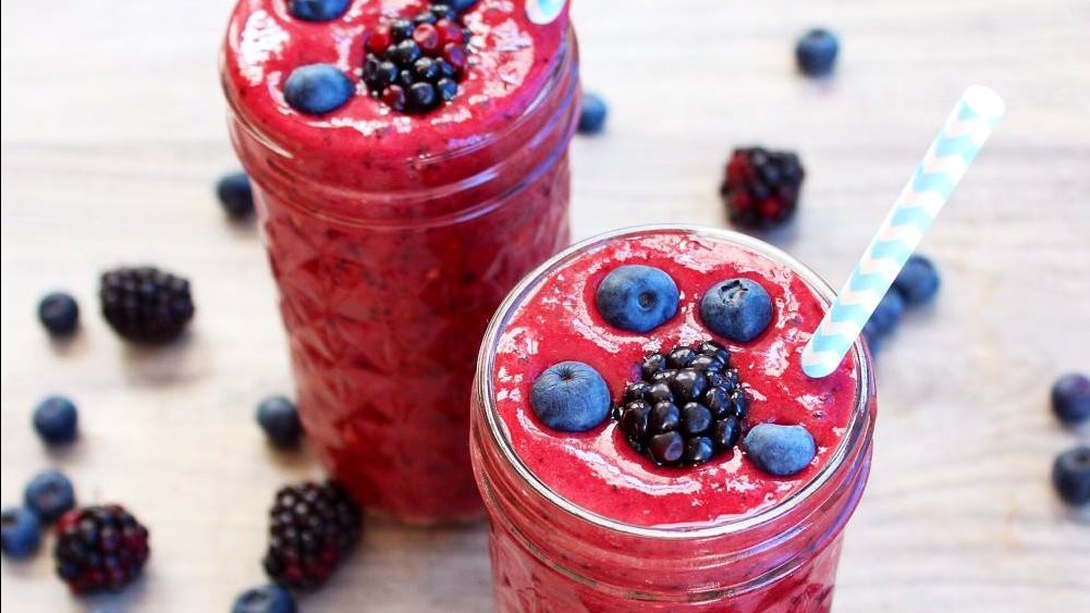 الكريز والتوت