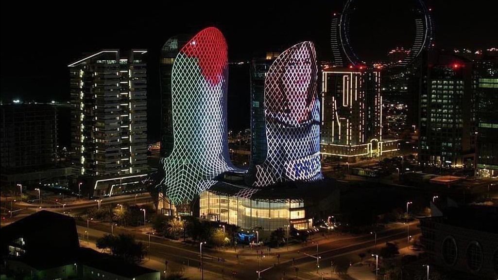 إضاءة أبراج لوسيل بعلم فلسطين وصور شيرين أبو عاقلة