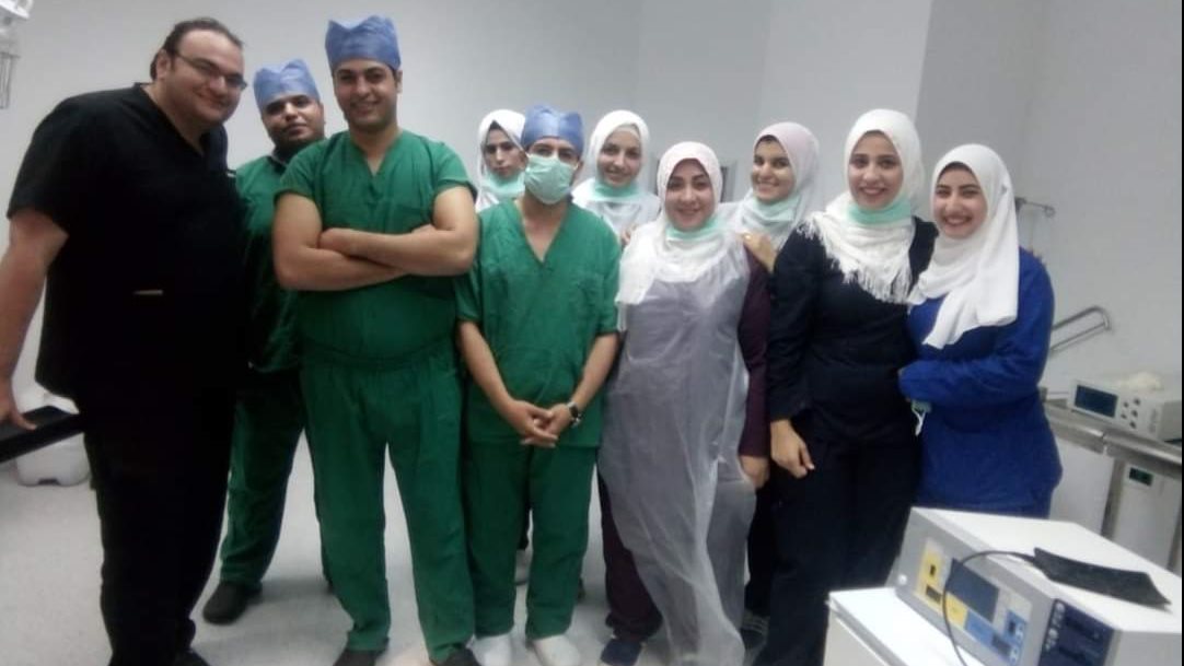 أعضاء  الفريق الطبي في مستشفي العريش العام 