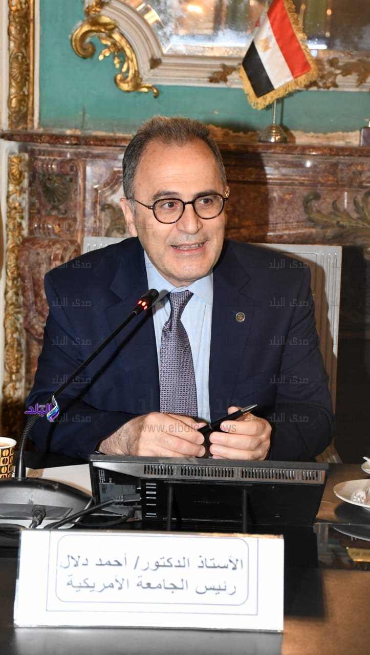 رئيس جامعه عين شمس يستقبل رئيس الجامعة الأمريكية لتعزيز التعاون المشترك