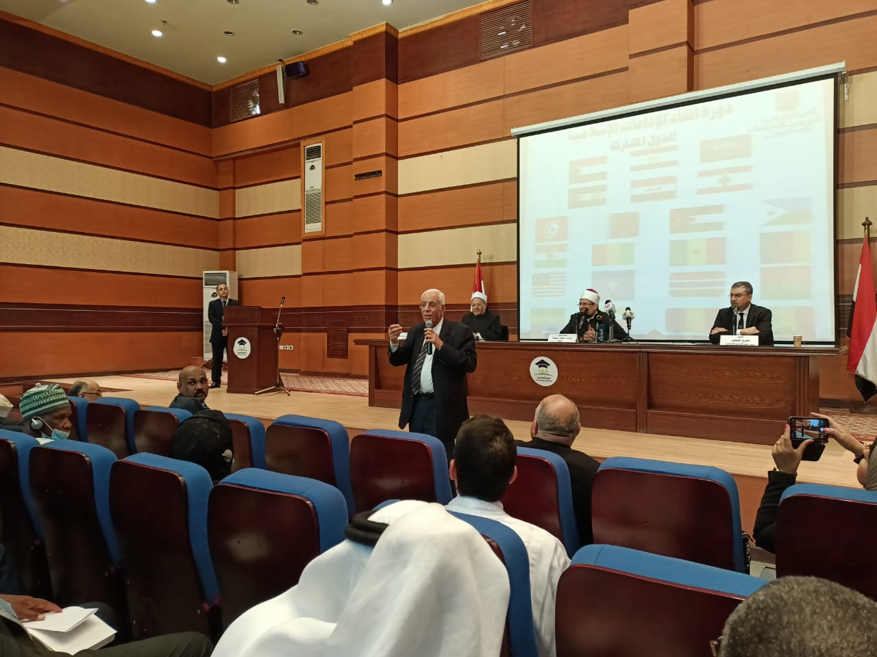 الدكتور حسام موافي خلال دورة وزارة الأوقاف