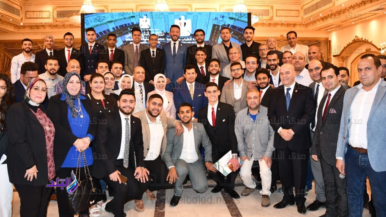 المشاركون في برلمان شباب الجامعات
