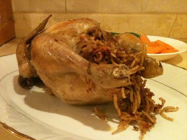 دجاج محشى مكرونة