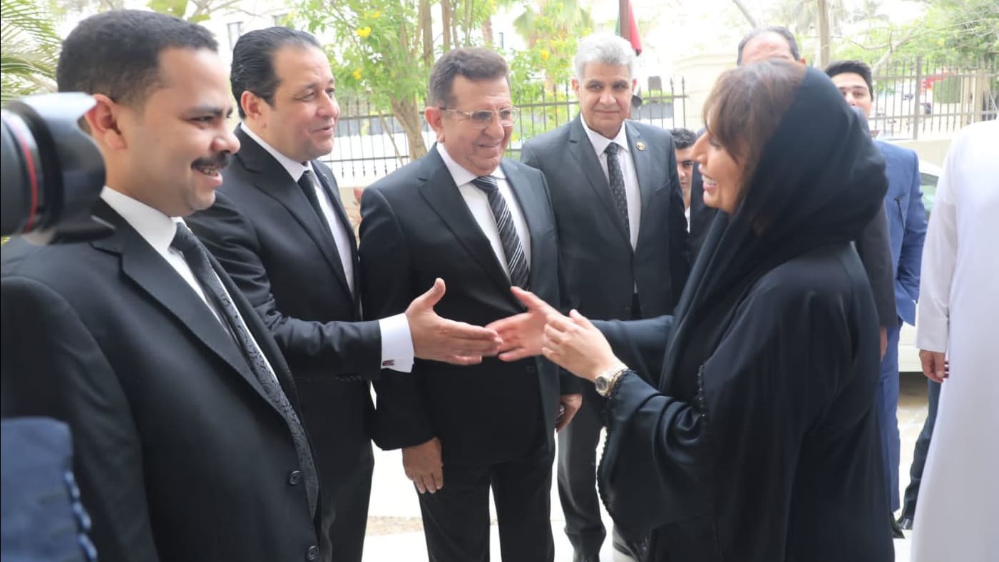 وفد برلماني يقدمون واجب العزاء بسفارة الإمارات بالقاهرة