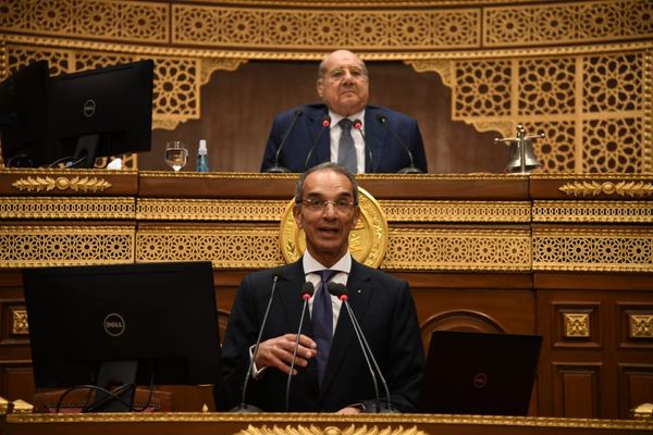 وزير الإتصالات من مجلس الشيوخ