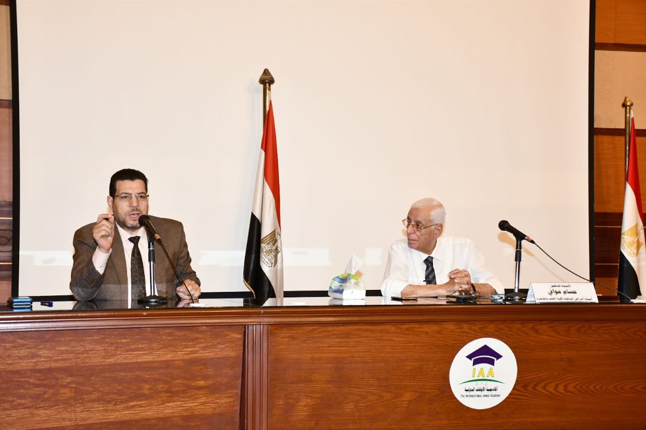 أ.د/ حسام موافي أستاذ أمراض الباطنة بكلية الطب