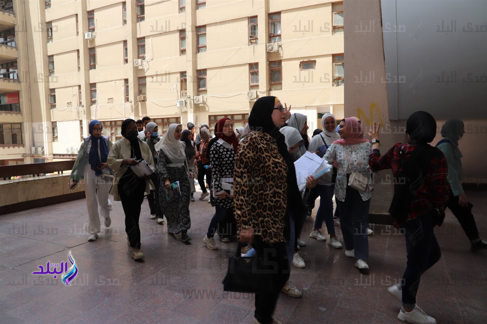 ألسن عين شمس تطلق صافرات الإنذار التجريبية لإخلاء الكلية