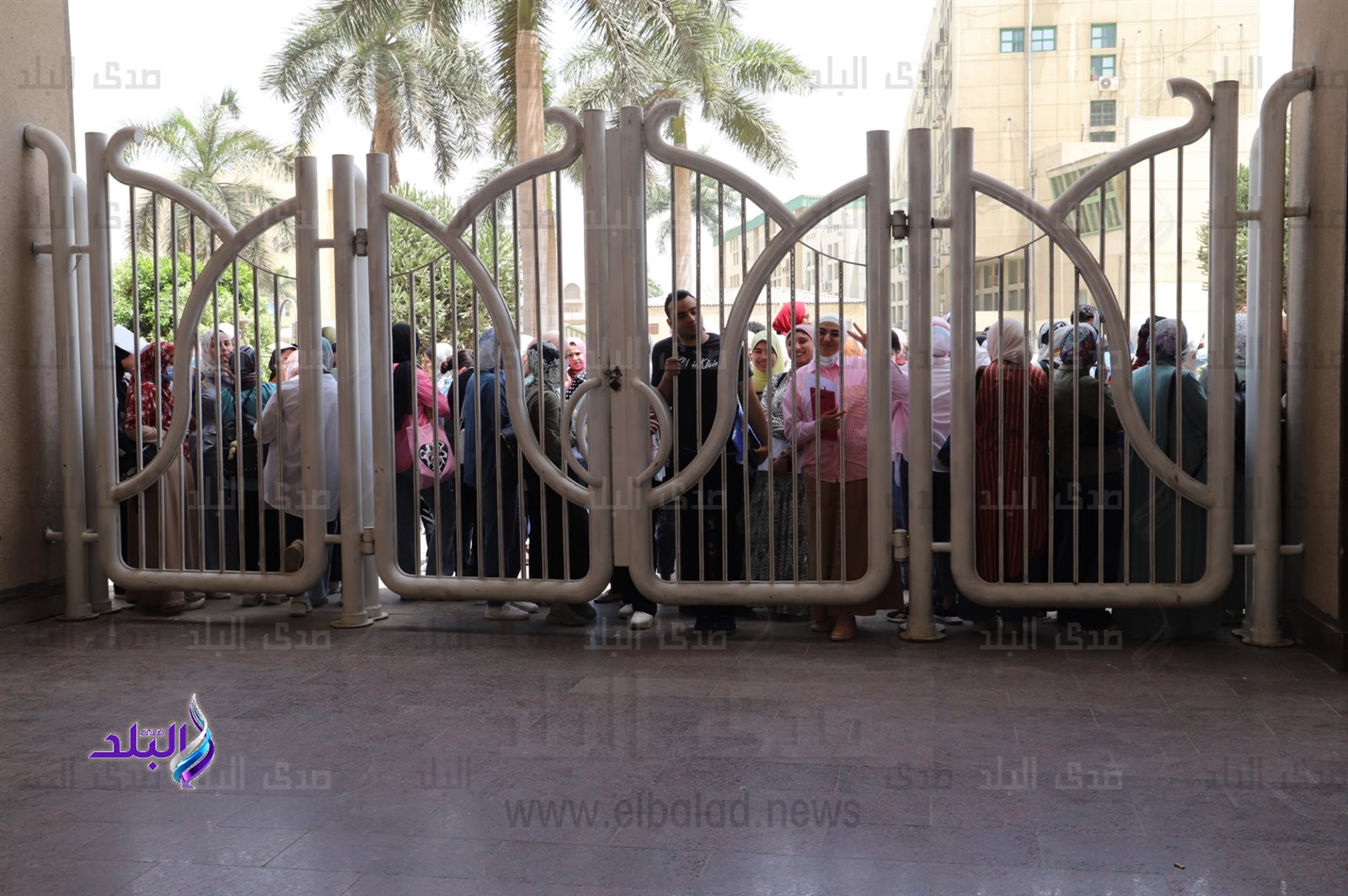 ألسن عين شمس تطلق صافرات الإنذار التجريبية لإخلاء الكلية