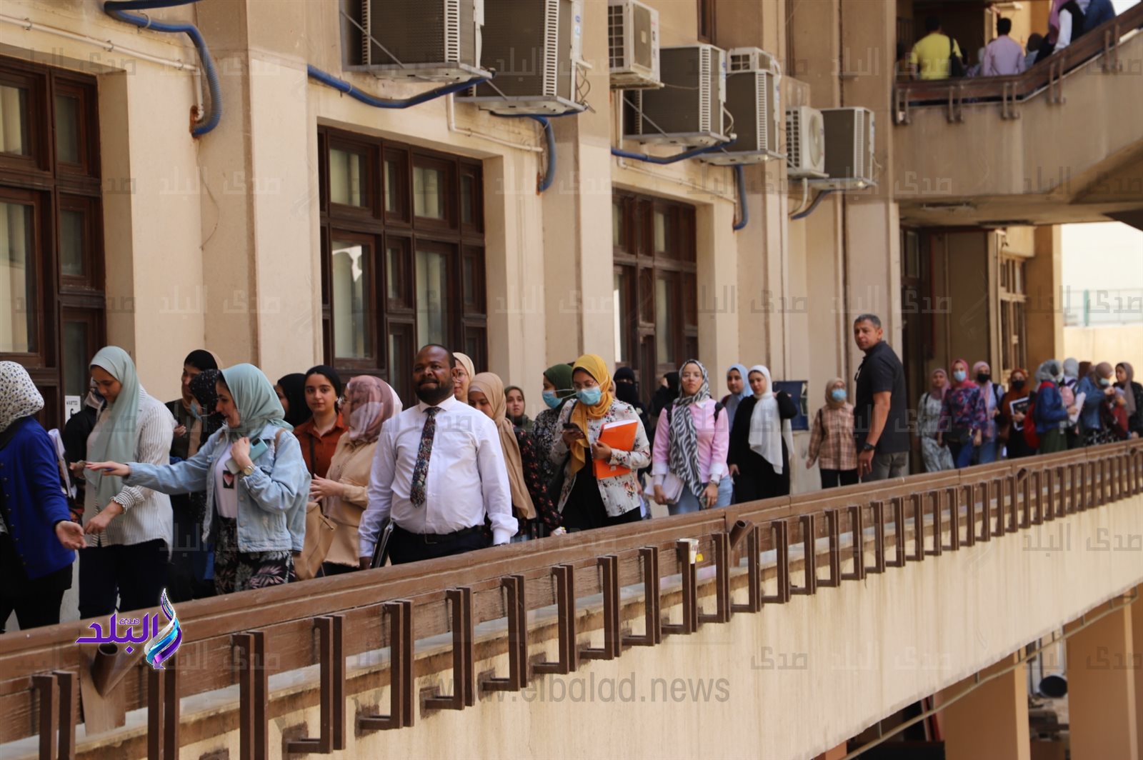 ألسن عين شمس تطلق صافرات الإنذار التجريبية لإخلاء الكلية