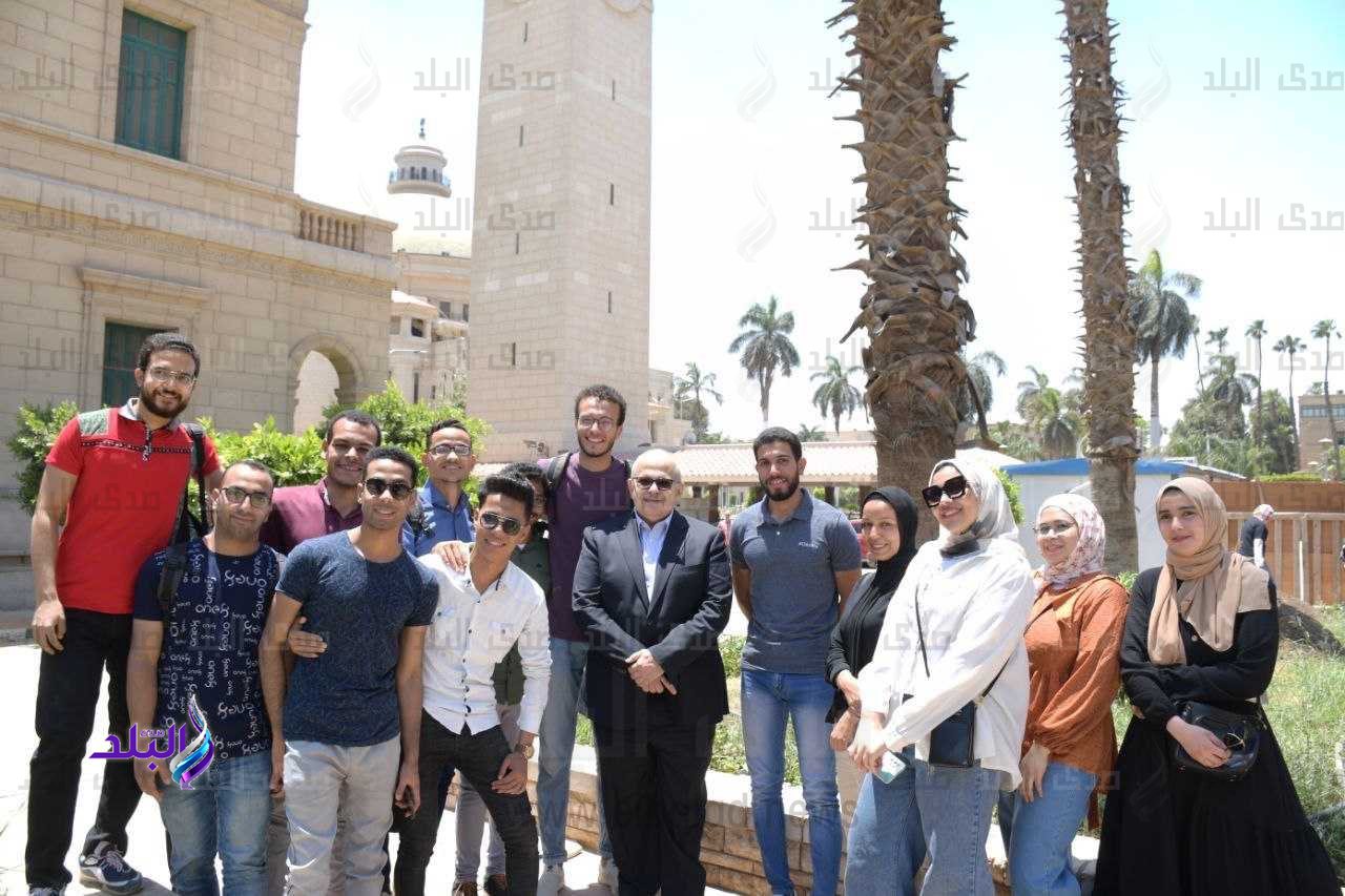 الخشت يلتقي بطلاب الجامعة في حوار أبوي