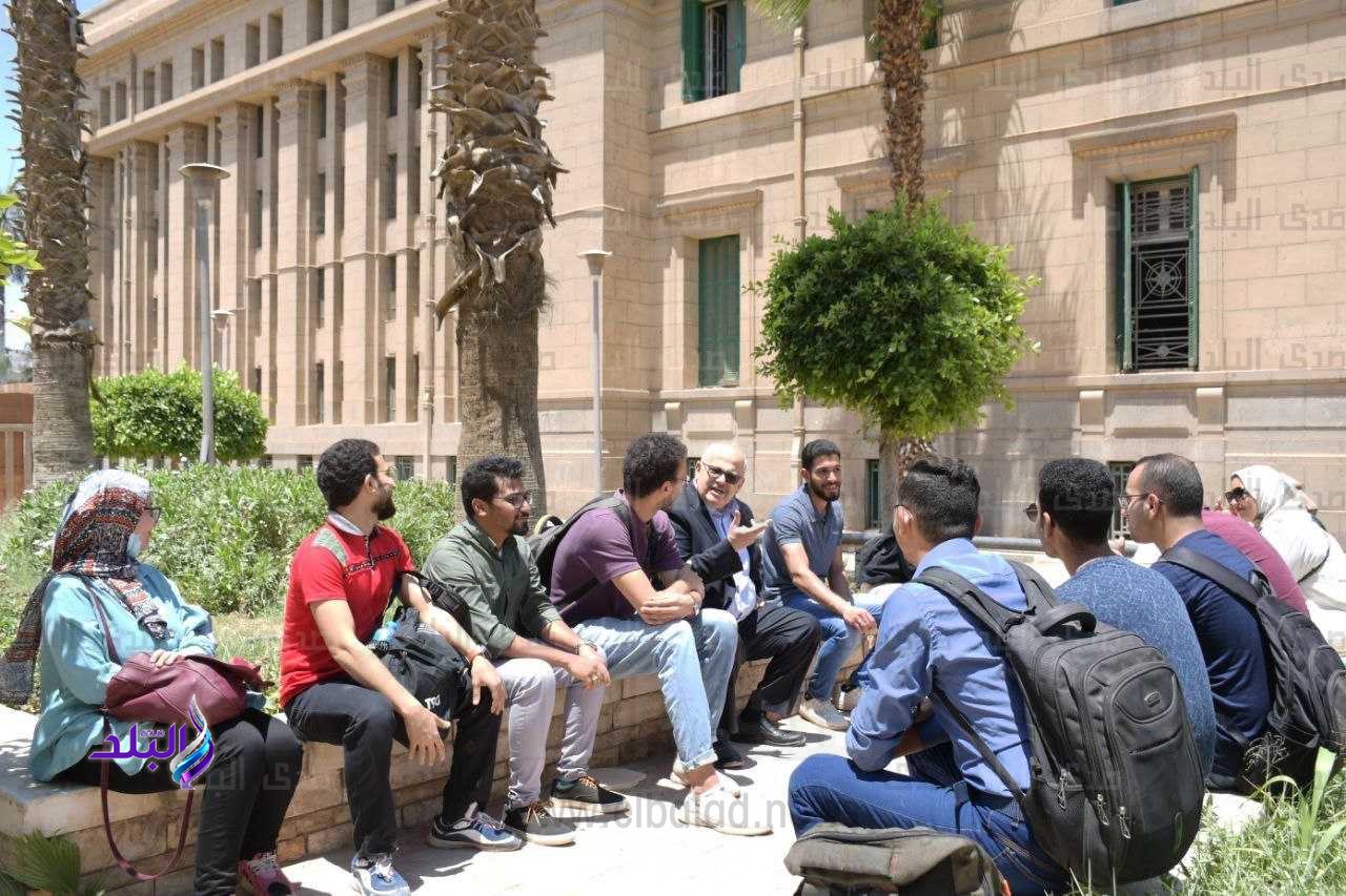 الخشت يلتقي بطلاب الجامعة في حوار أبوي