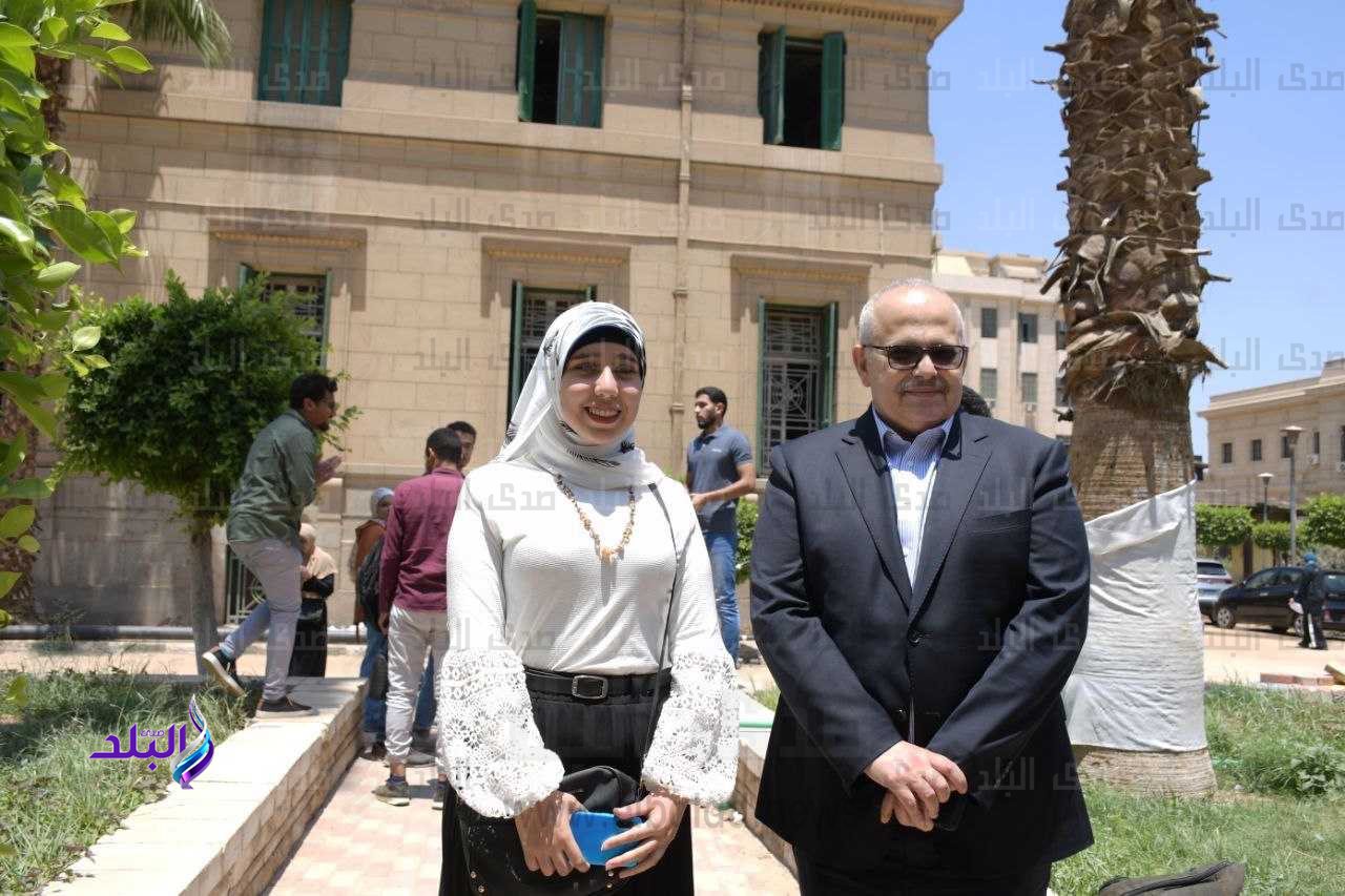 الخشت يلتقي بطلاب الجامعة في حوار أبوي