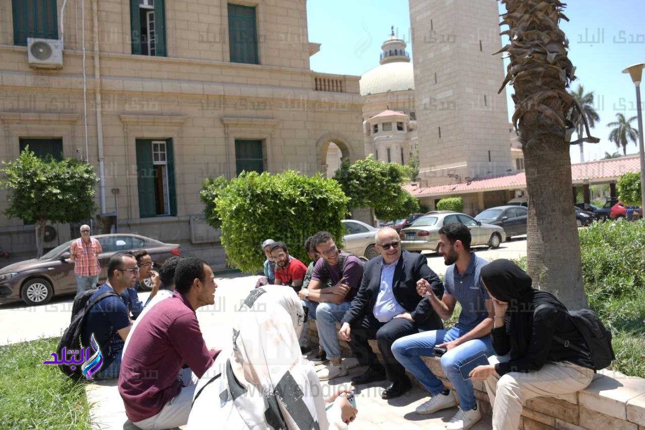 الخشت يلتقي بطلاب الجامعة في حوار أبوي