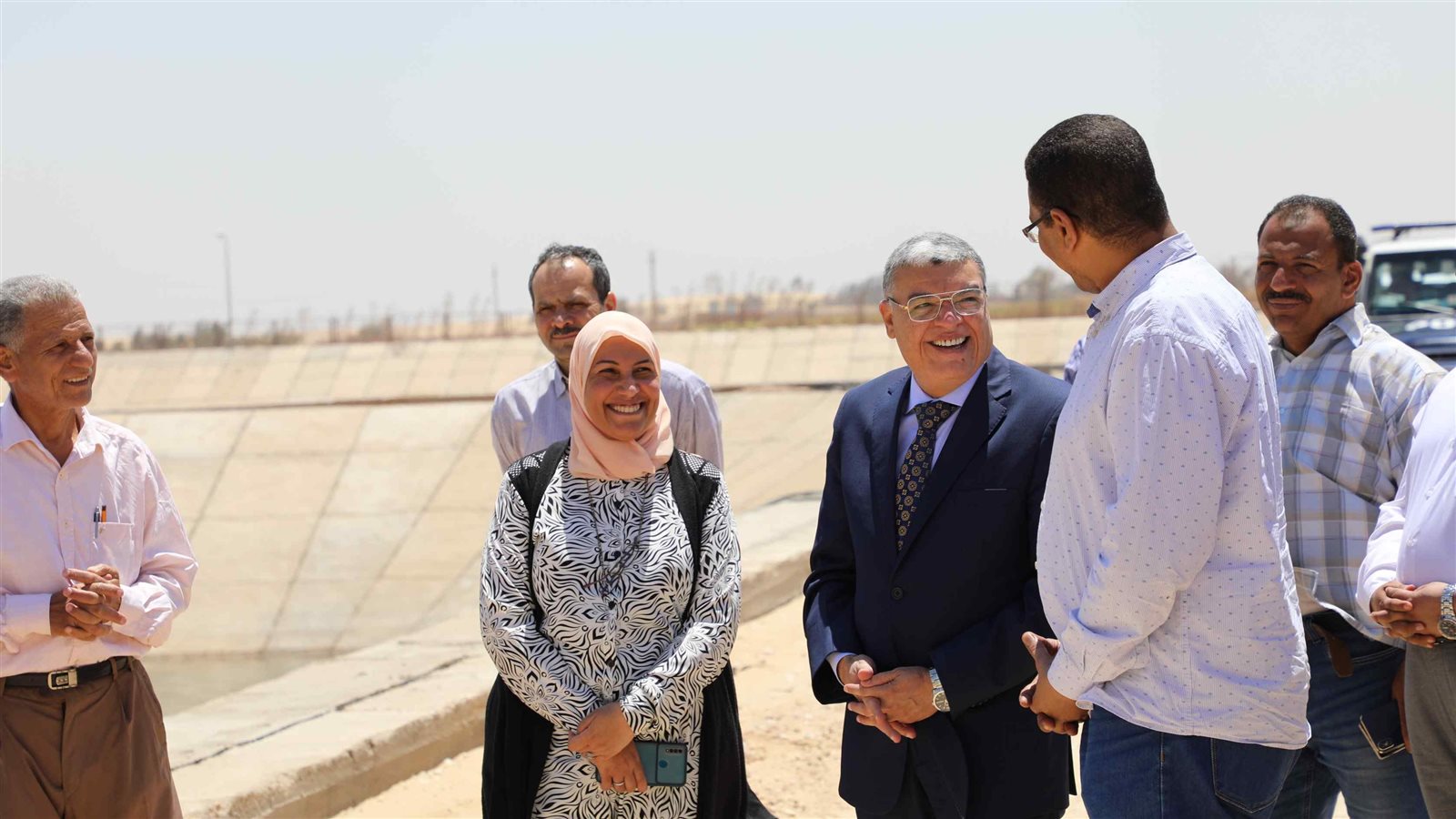 محافظ المنيا يتفقد محطة الصرف الصحي 