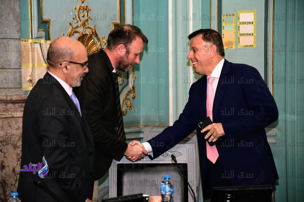 المتيني يستقبل وفداً من جامعة ساوثهامبتون لبحث سبل التعاون المشترك