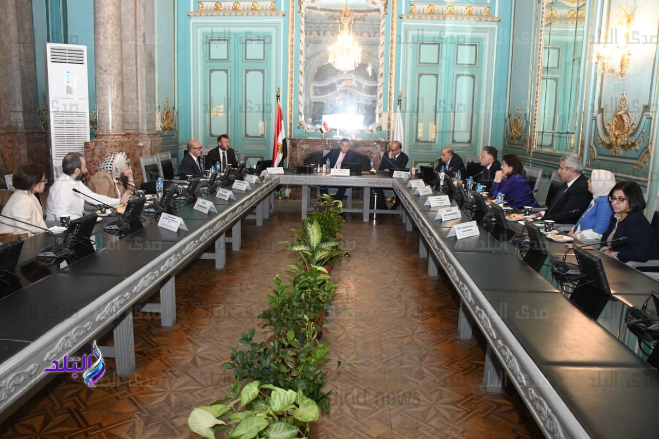 المتيني يستقبل وفداً من جامعة ساوثهامبتون لبحث سبل التعاون المشترك