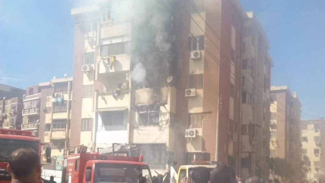 اندلاع حريق في شقتين سكنيتين بأسيوط 