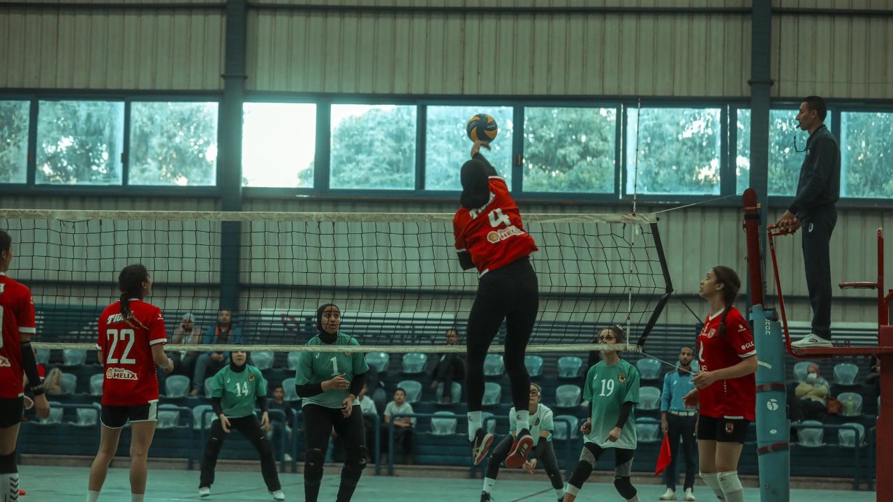 طائرة سيدات الأهلي 