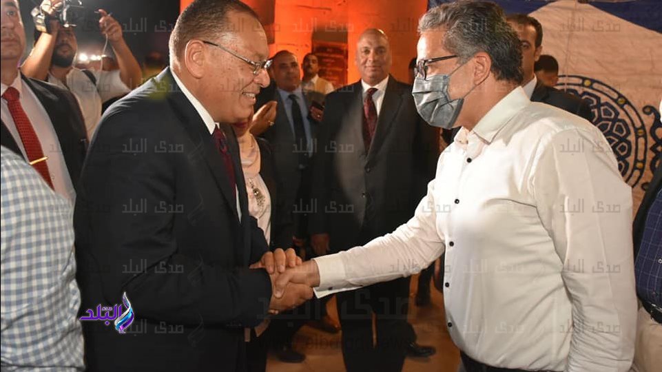 وزير الأثار