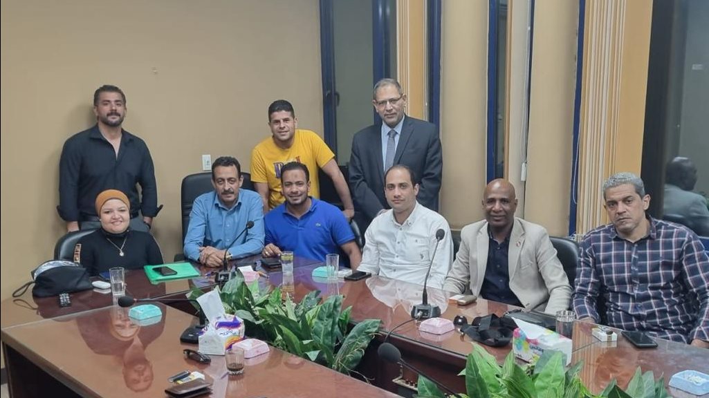 أول اجتماع للجنة النقابية بالأسواق الحرة 