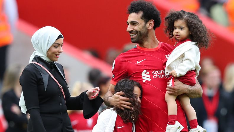 محمد صلاح واسرته