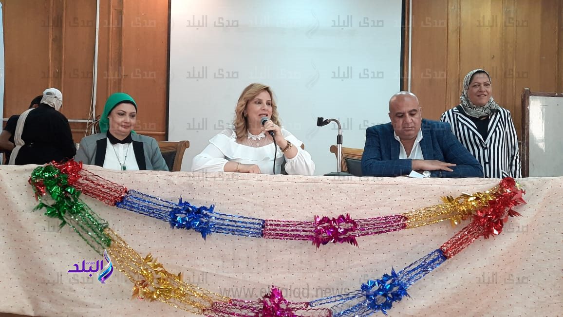 ندوة ابراز الفكر السليم ومخاطر الفكر المتطرف بآداب عين شمس