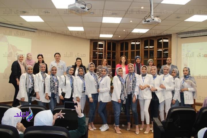 ناقش قسم الإعلام بكلية الآداب جامعة عين شمس