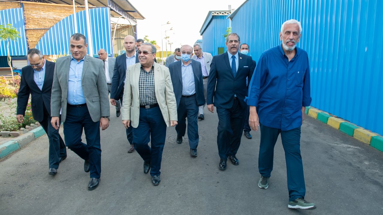 وزير الإنتاج الحربي 