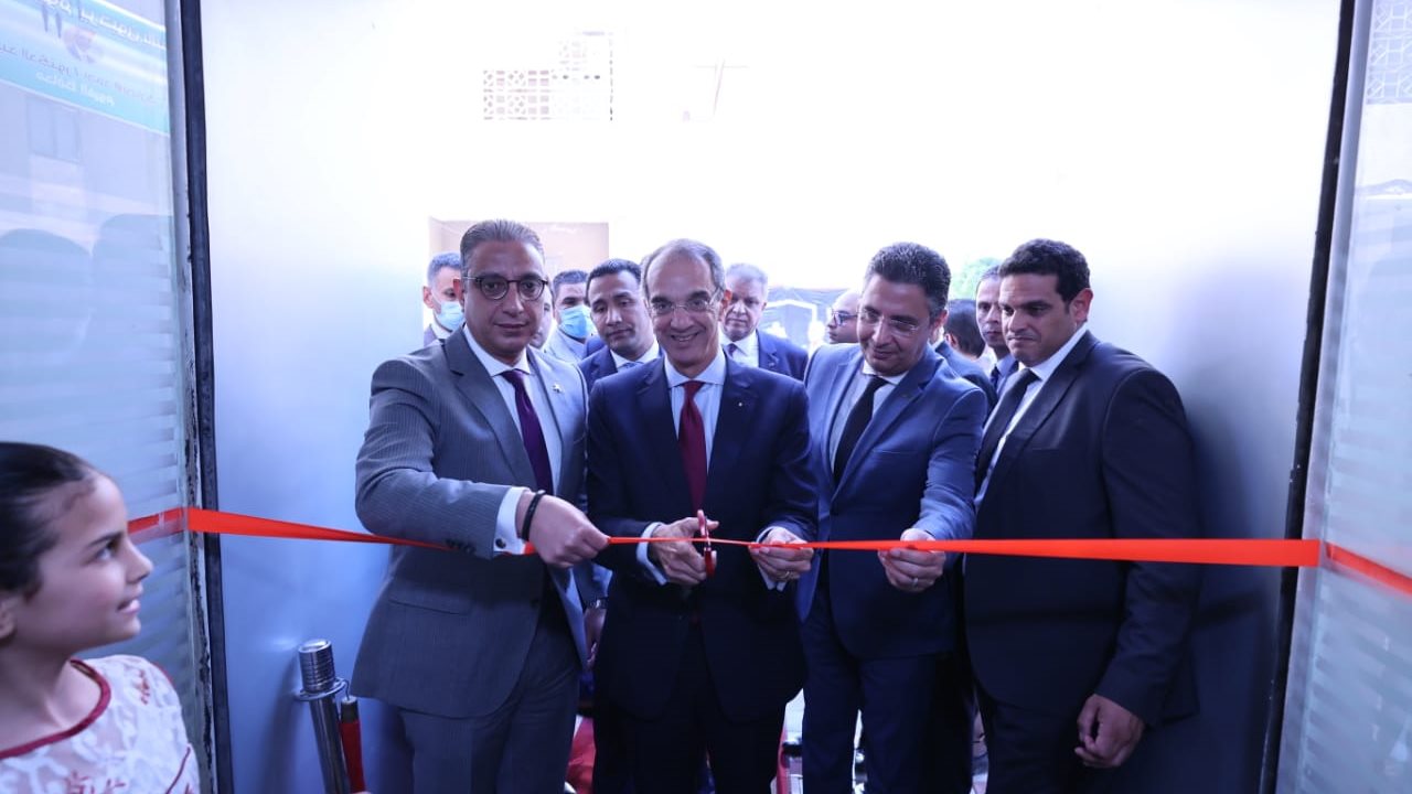 وزير الاتصالات يفتتح مكتب بريد قلهانة بعد تطويره.. صور 