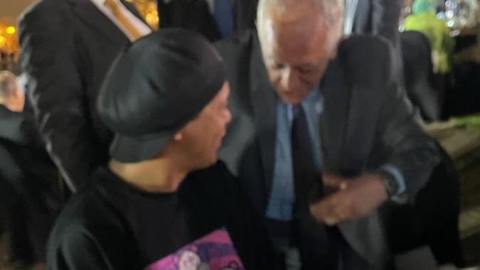 المستكاوي ورونالدينيو