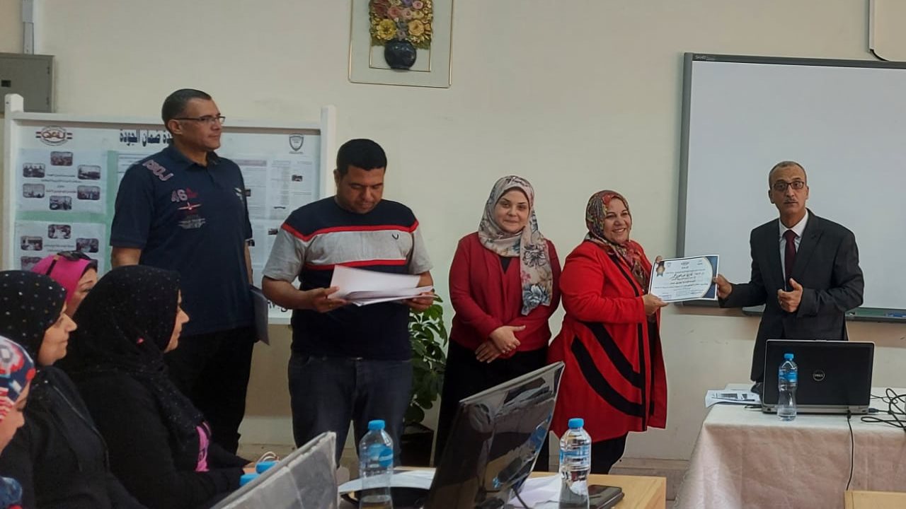 دورة تدريبية بكلية الخدمة الاجتماعية بحلوان