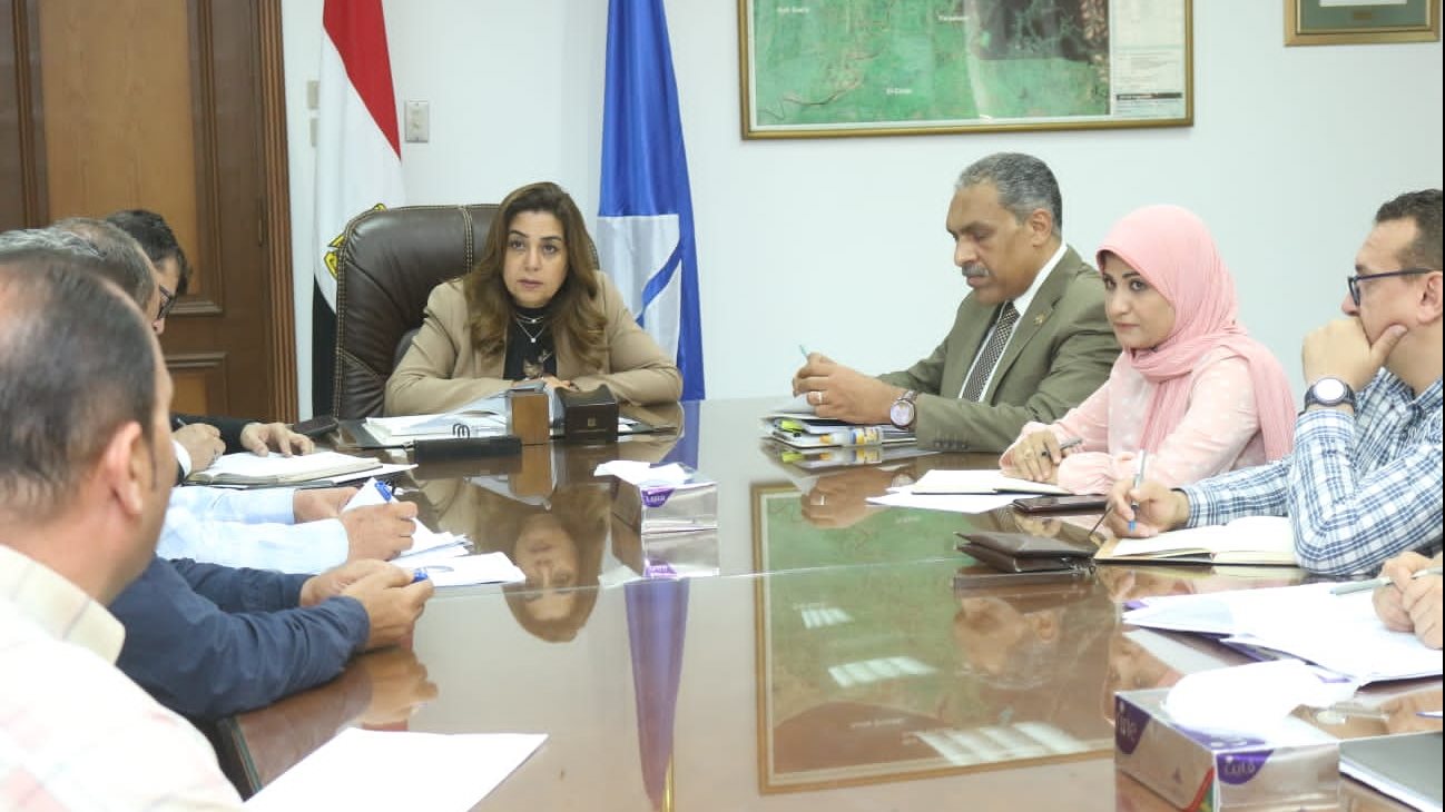 منال عوض محافظ دمياط