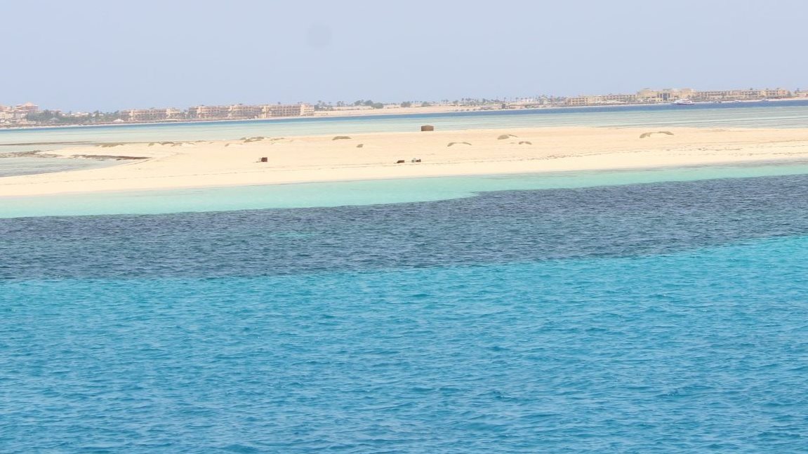 جزيرة «يوتوبيا البيضاء»