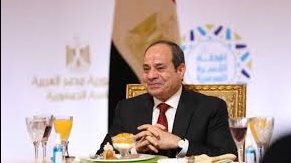 الرئيس السيسي من إفطار الأسرة المصرية 