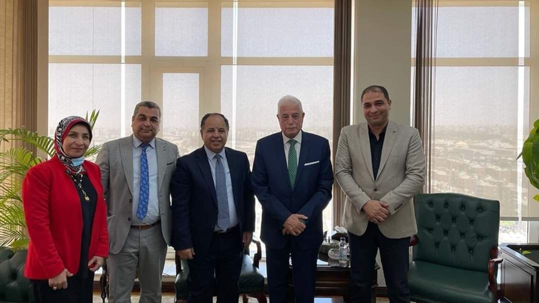 فودة مع وزير المالية 