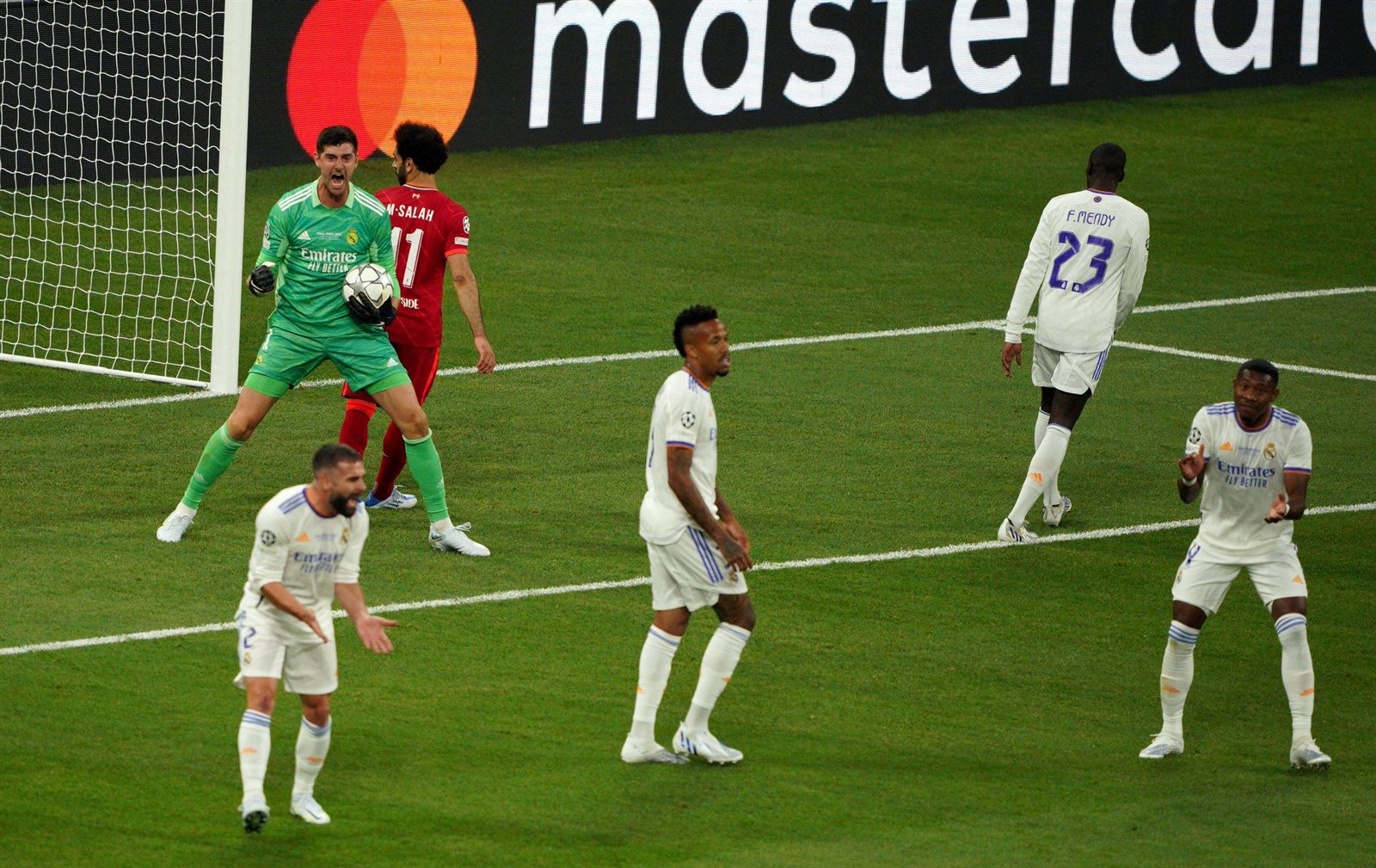 ريال مدريد وحارس مرماهم تيبو كورتوا