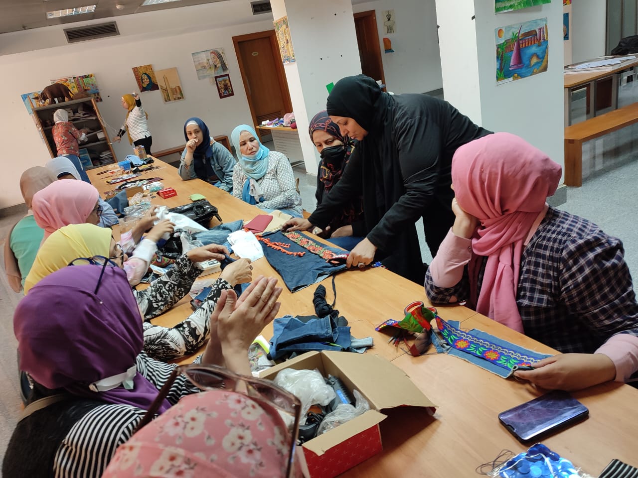 ورش فنية ورش فنية