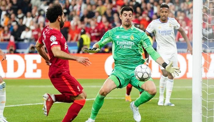كورتوا ومحمد صلاح 